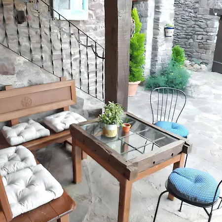 Comfortable In 55 M² Parking Available