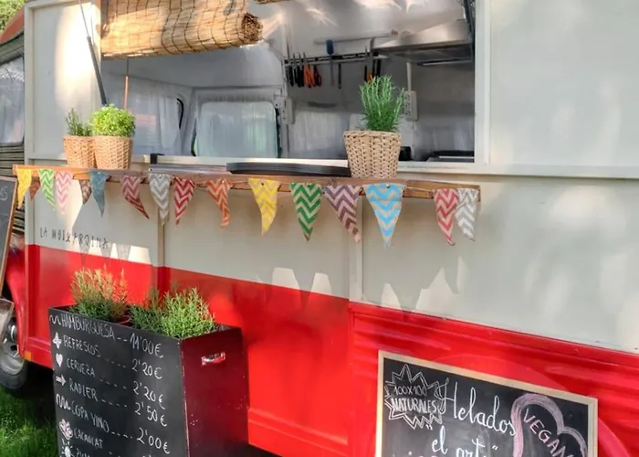 Comfortable In - 55 M² - Parking Available Lägenhet