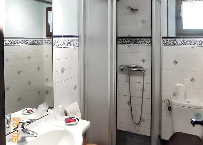 Comfortable In - 55 M² - Parking Available Lägenhet Ardanué