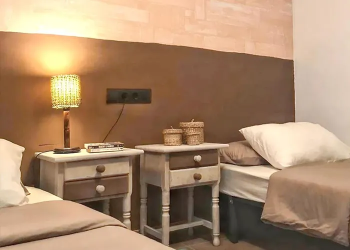 Lägenhet Comfortable In - 55 M² - Parking Available